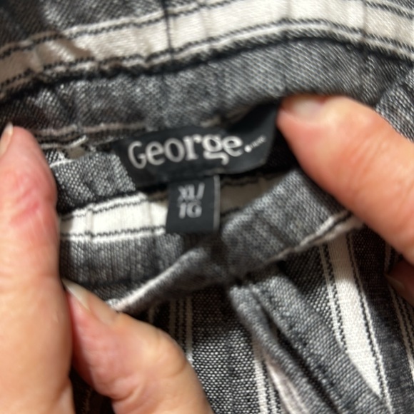 George Shorts - Picture 2 of 3